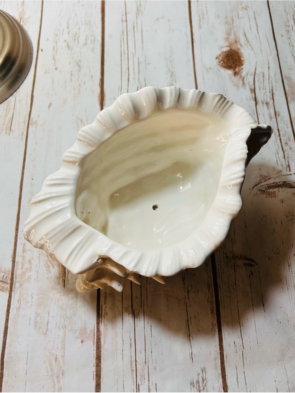 Vintage White Ceramic Conch Sea Shell Decorative Bowl Planter Decorative - Picture 8 of 9